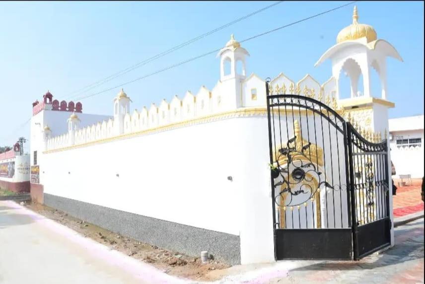 Sr Resort Pushkar Bagian luar foto